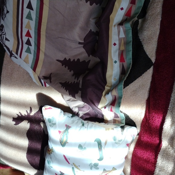 🎣Pillow Case Gone Fishing Cabin in Woods Sham Rustic 20 X 26 VNPLC - Picture 4 of 16